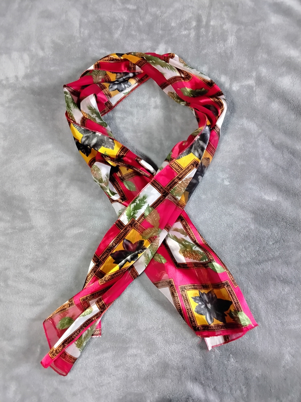 Women's Red Floral Pattern Lightweight Scarf